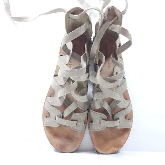 Mercer Edit Women's EZontheI US8 Gladiator Suede Lace Up Gladiator Flat Sandals - Picture 9 of 13